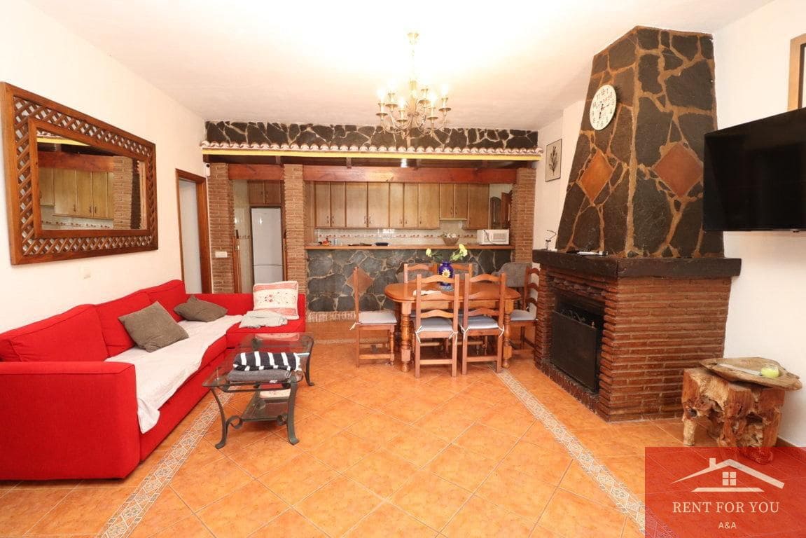 3 quarto Moradia para arrendar em Alozaina com piscina - 1 800 € (Ref: 10086760)
