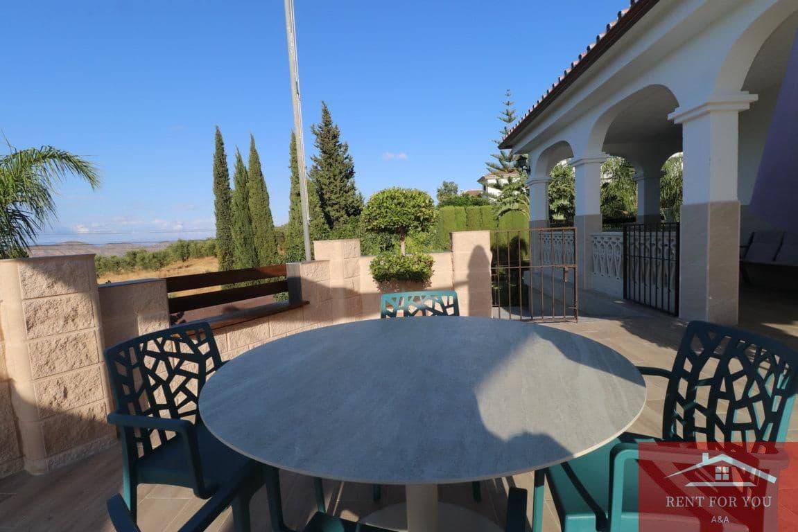 3 Zimmer Villa zu vermieten in Alhaurin el Grande mit Pool Garage - 2.500 € (Ref: 10099485)