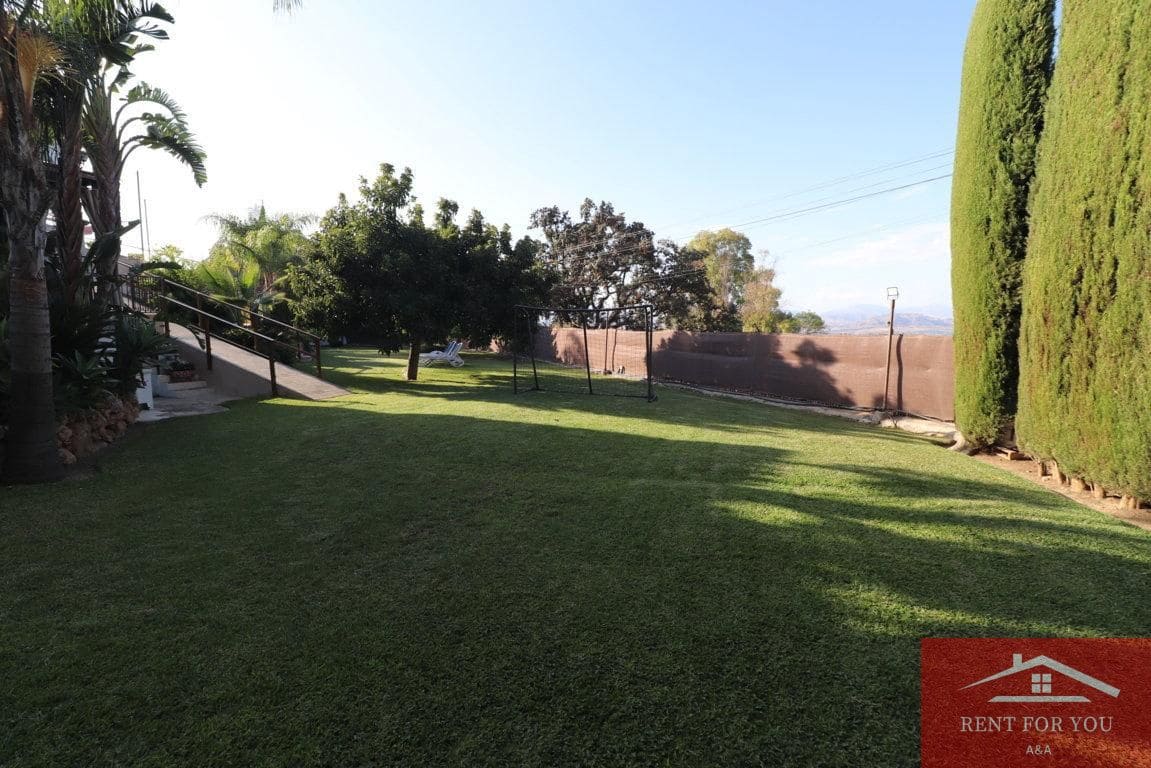3 Zimmer Villa zu vermieten in Alhaurin el Grande mit Pool Garage - 2.500 € (Ref: 10099485)