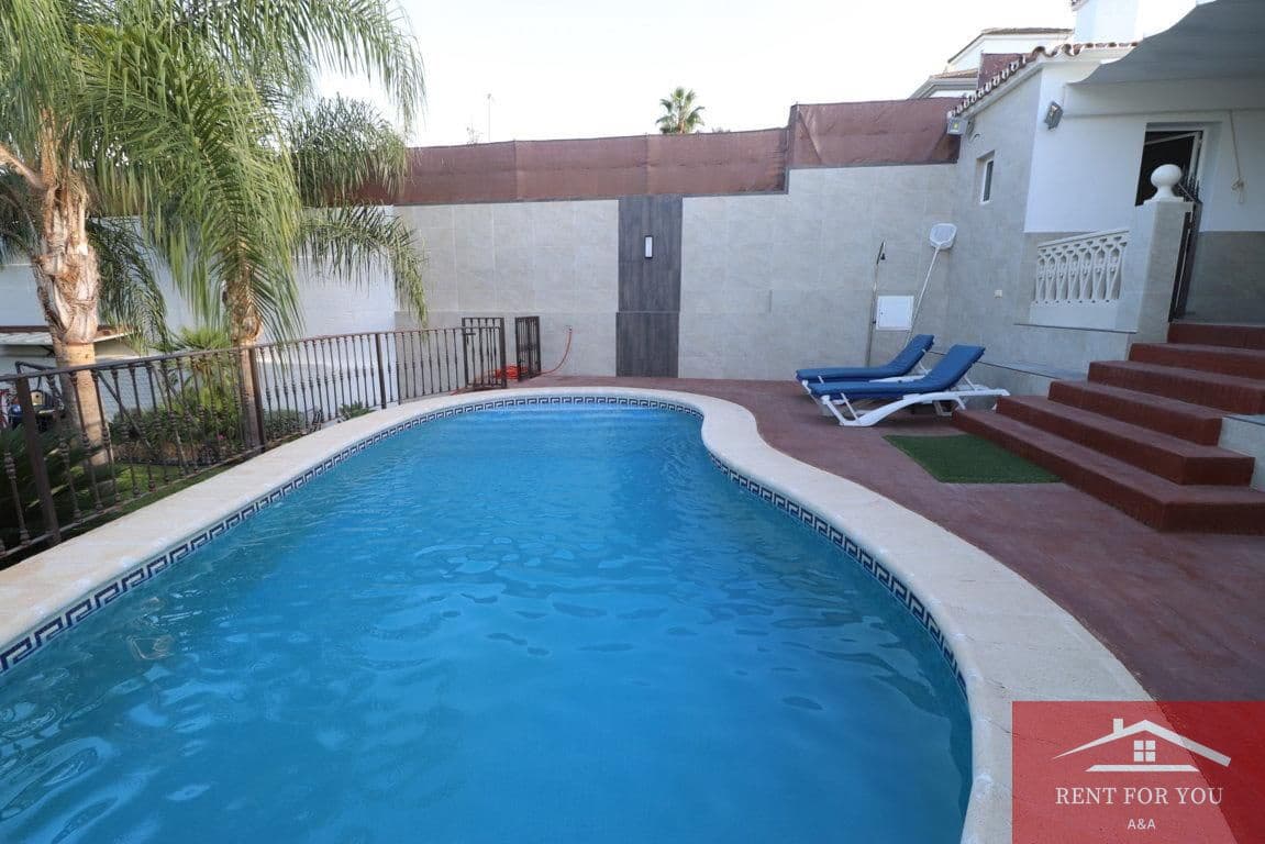 3 Zimmer Villa zu vermieten in Alhaurin el Grande mit Pool Garage - 2.500 € (Ref: 10099485)