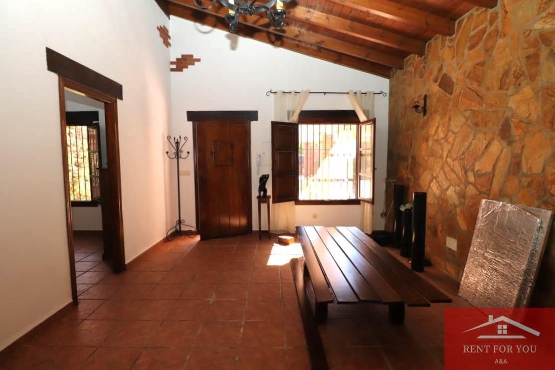 3 bedroom Villa for rent in Alhaurin el Grande with pool garage - € 1,800 (Ref: 10106549)