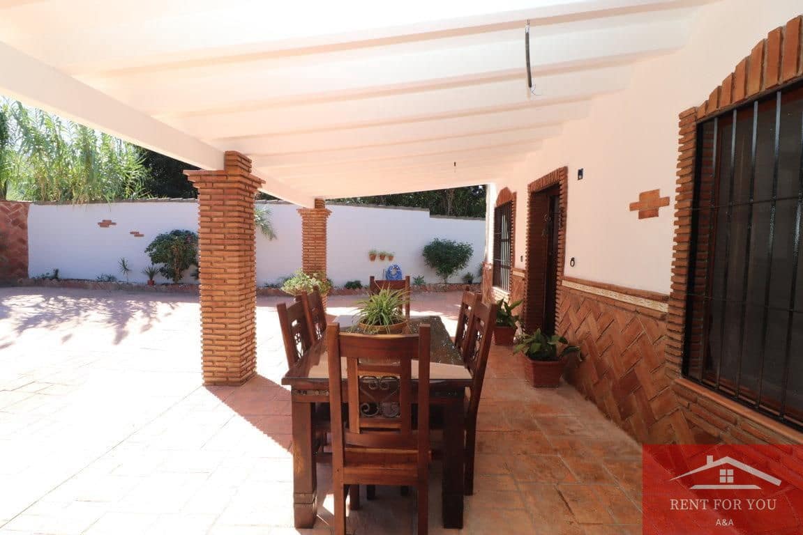 3 bedroom Villa for rent in Alhaurin el Grande with pool garage - € 1,800 (Ref: 10106549)
