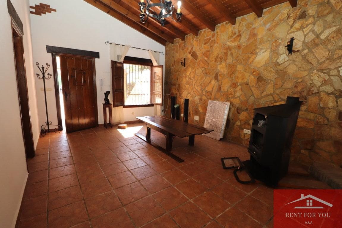 3 bedroom Villa for rent in Alhaurin el Grande with pool garage - € 1,800 (Ref: 10106549)