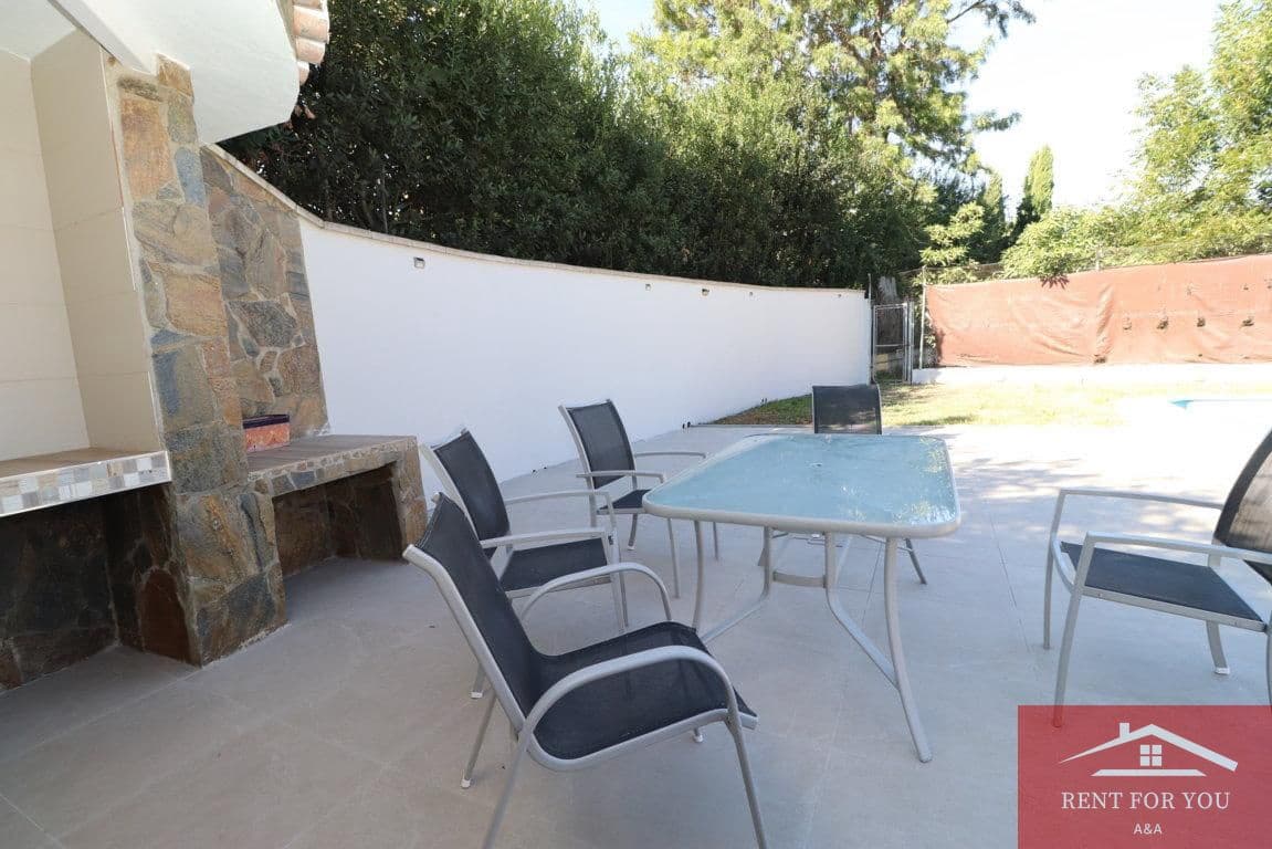 3 bedroom Villa for rent in Alhaurin el Grande with pool garage - € 1,800 (Ref: 10106549)