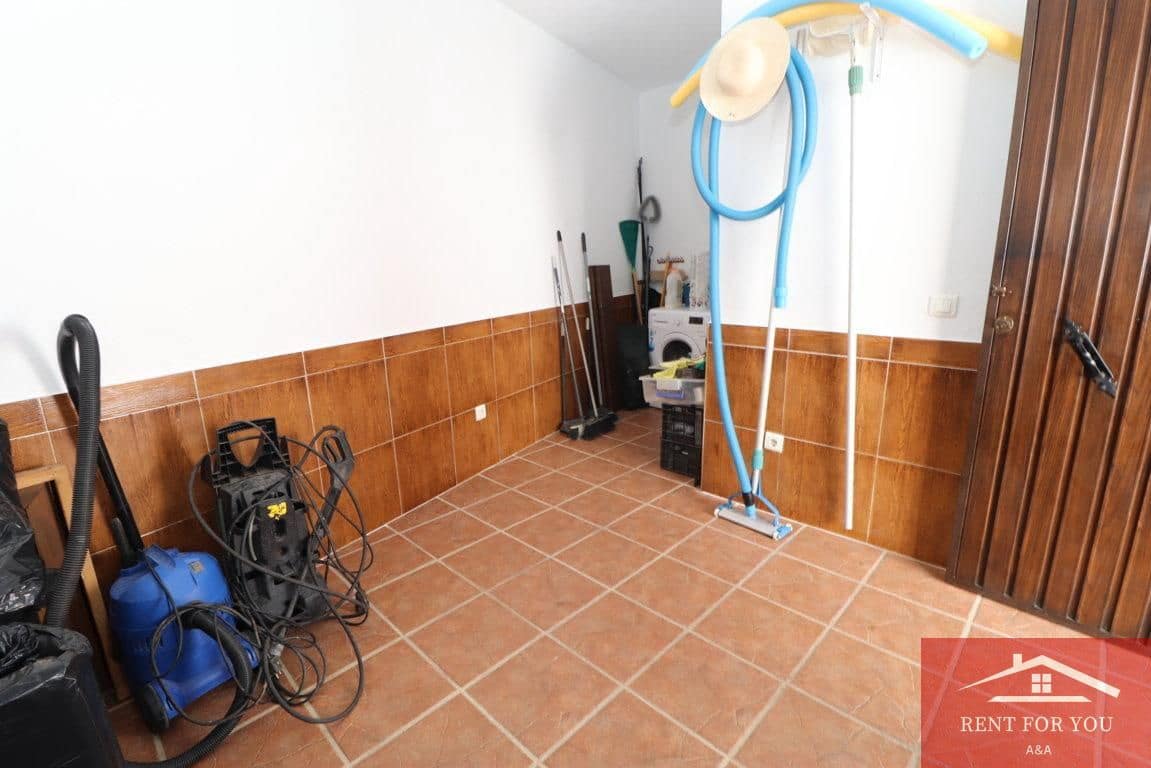 3 bedroom Villa for rent in Alhaurin el Grande with pool garage - € 1,800 (Ref: 10106549)