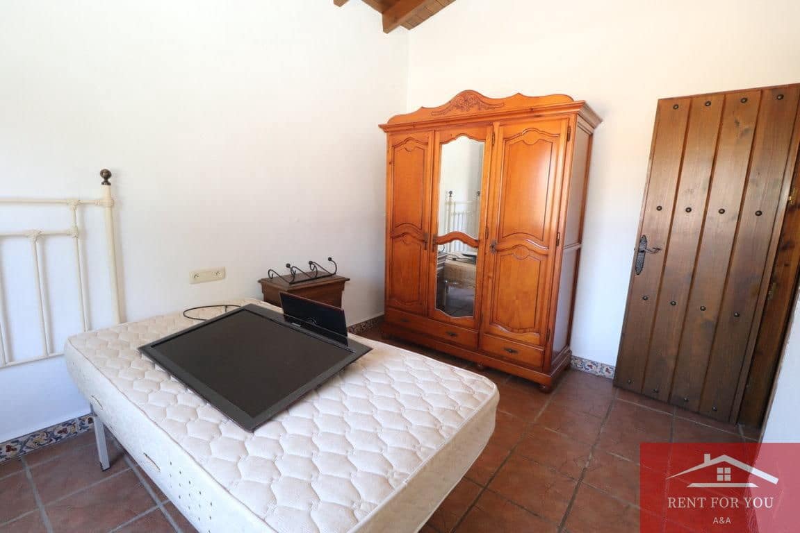 3 bedroom Villa for rent in Alhaurin el Grande with pool garage - € 1,800 (Ref: 10106549)