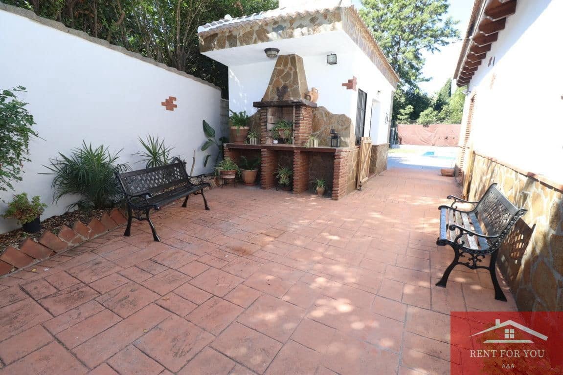 3 bedroom Villa for rent in Alhaurin el Grande with pool garage - € 1,800 (Ref: 10106549)