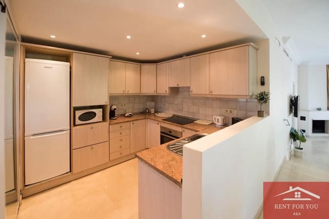 3 quarto Apartamento para arrendar em Casco Antiguo, Marbella com piscina garagem - 1 800 € (Ref: 10135541)
