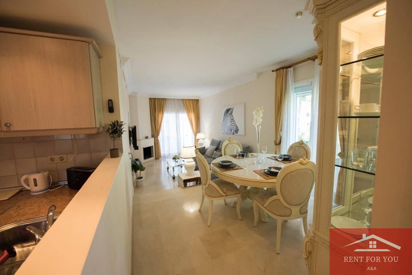 3 quarto Apartamento para arrendar em Marbella com piscina garagem - 1 800 € (Ref: 10135541)
