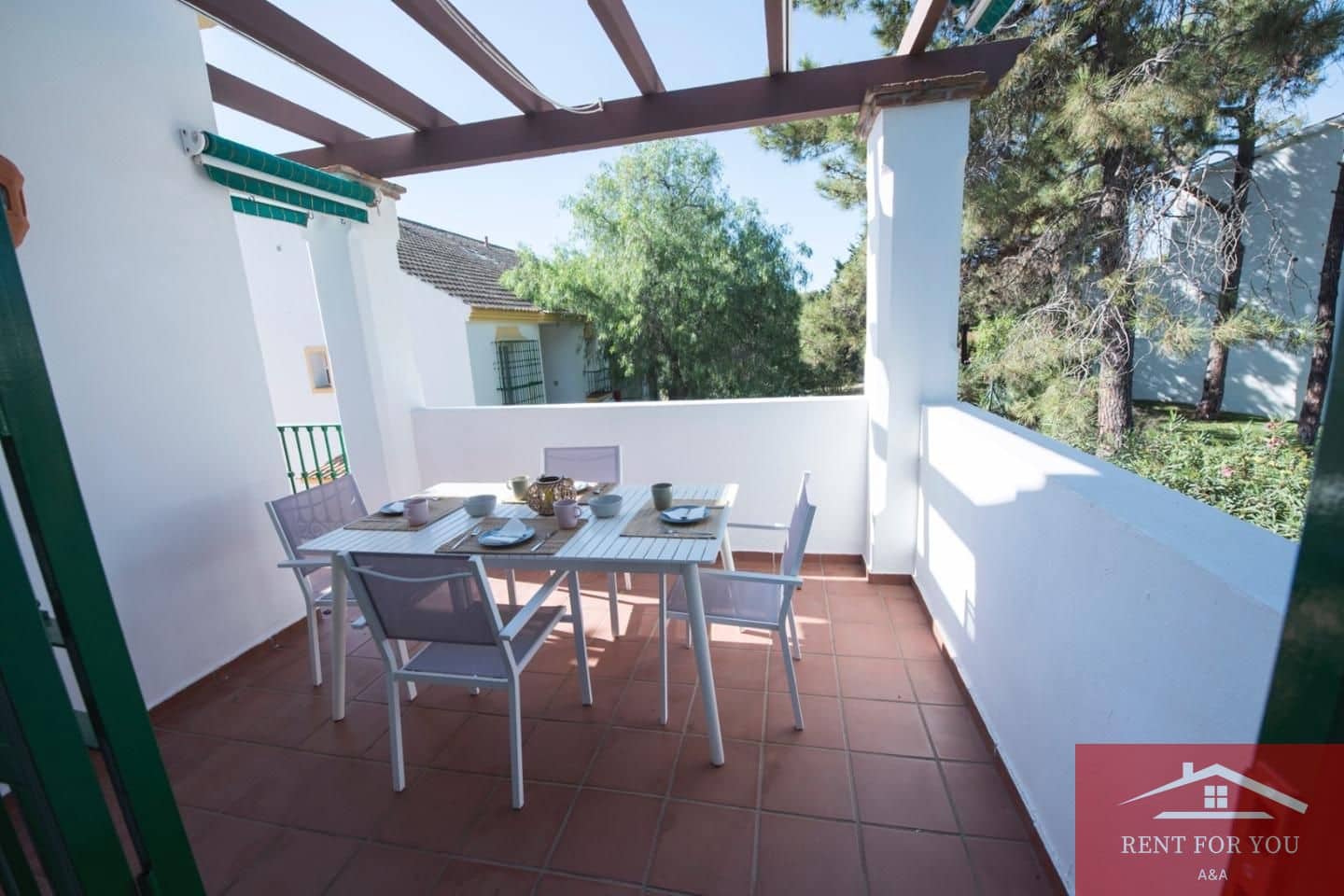 3 quarto Apartamento para arrendar em Marbella com piscina garagem - 1 800 € (Ref: 10135541)