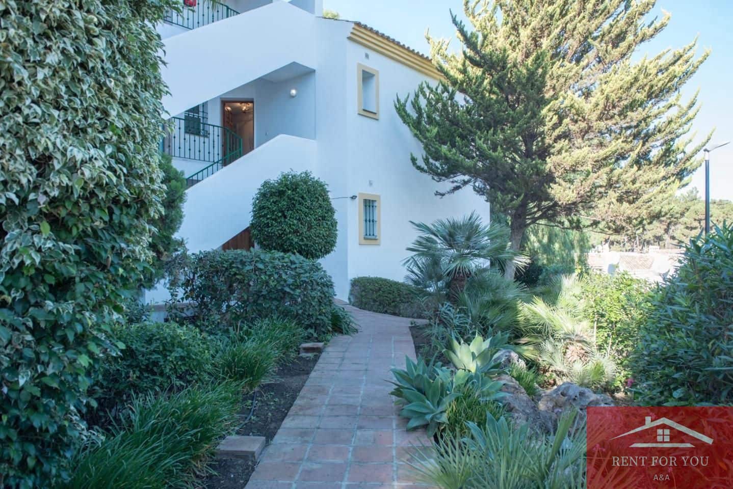 3 quarto Apartamento para arrendar em Marbella com piscina garagem - 1 800 € (Ref: 10135541)