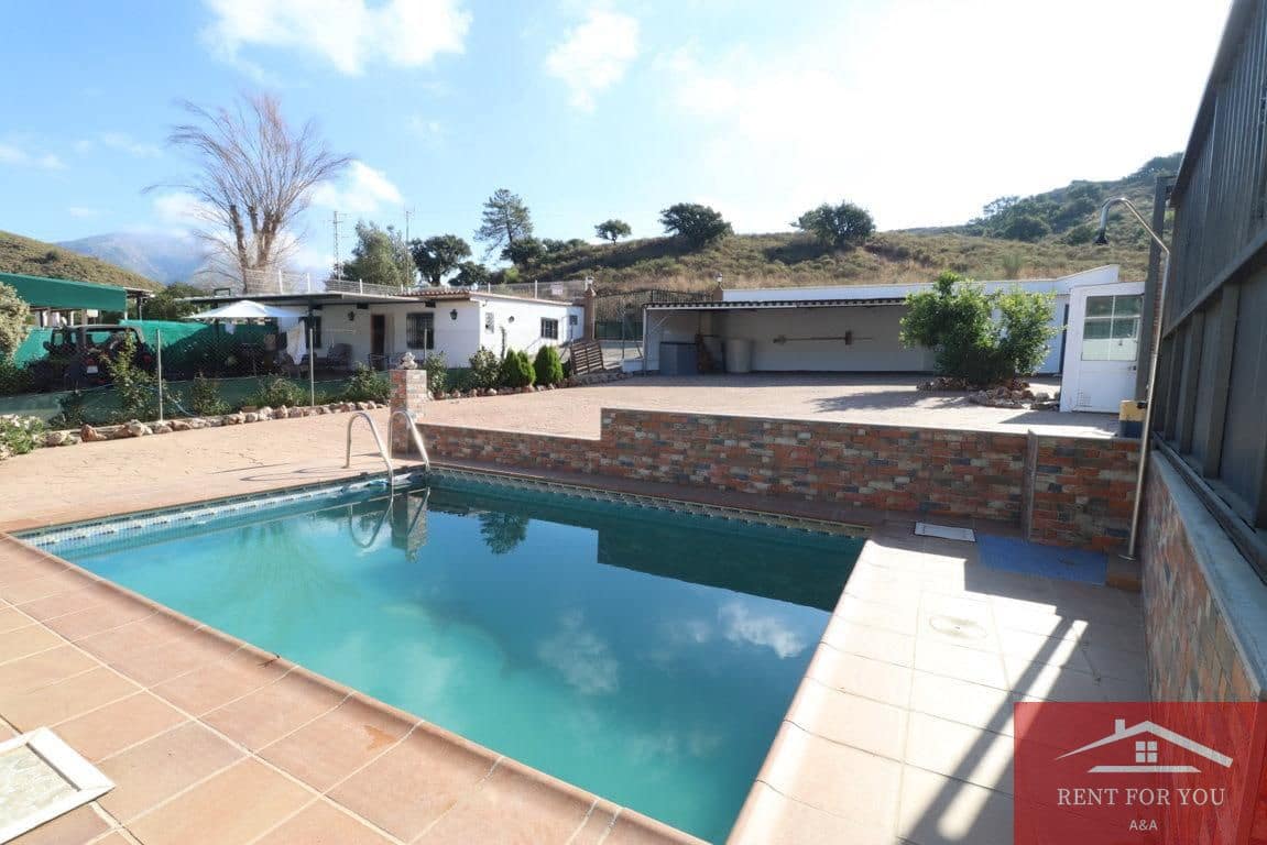 2 bedroom Villa for rent in Mijas with pool garage - € 1,300 (Ref: 10160105)