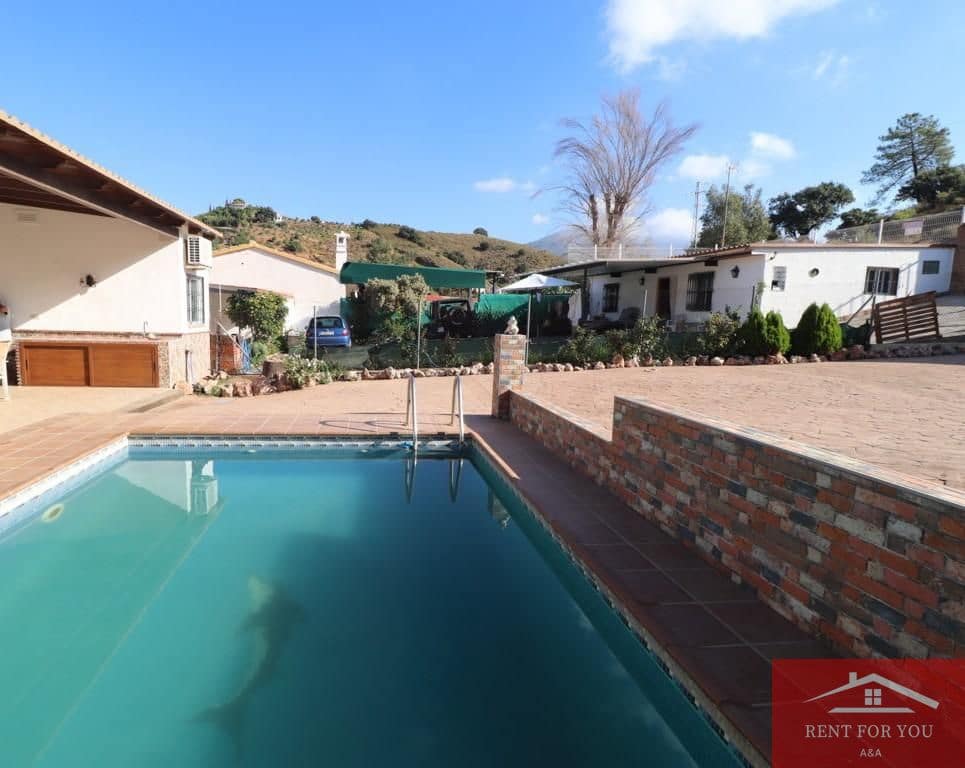 2 bedroom Villa for rent in Mijas with pool garage - € 1,300 (Ref: 10160105)