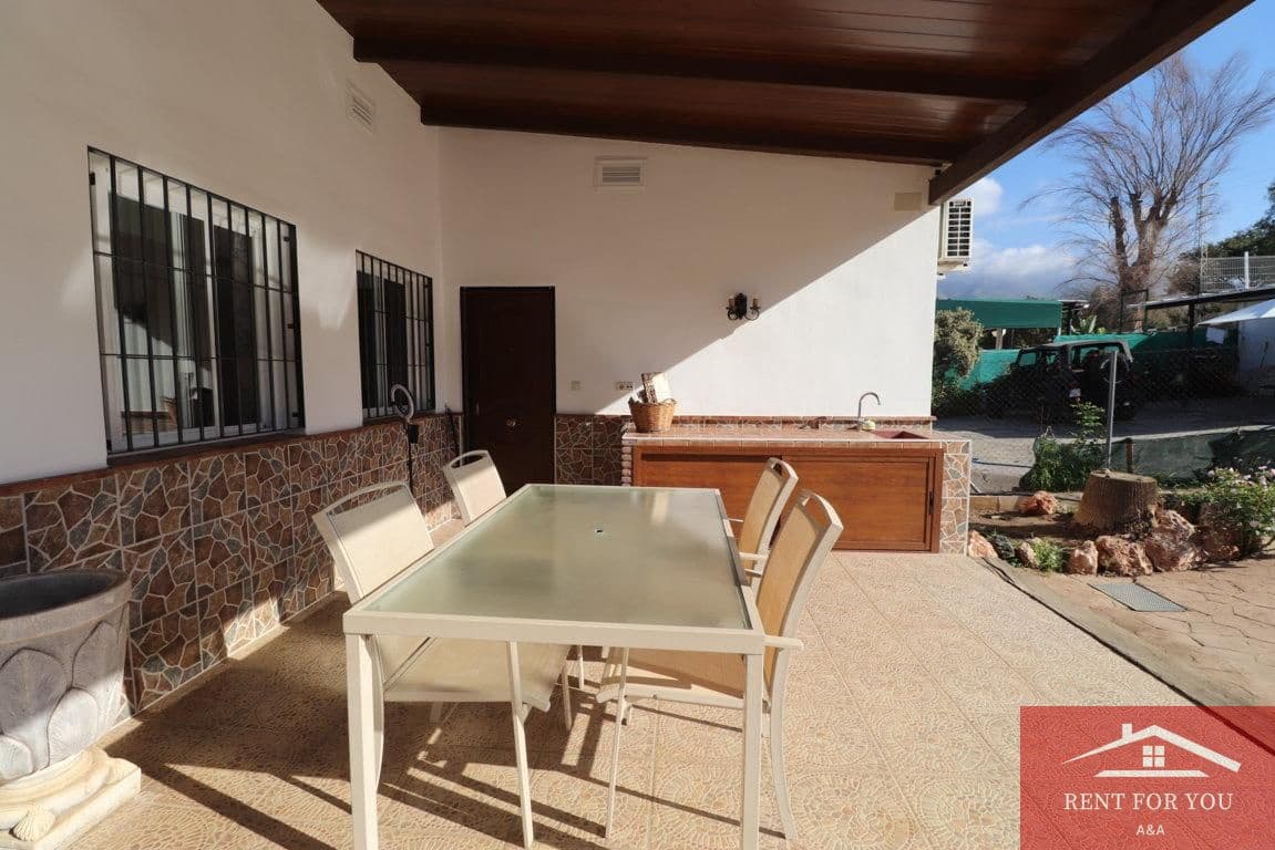 2 bedroom Villa for rent in Mijas with pool garage - € 1,300 (Ref: 10160105)