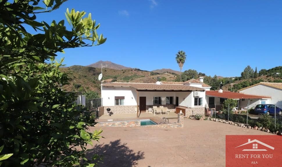 2 bedroom Villa for rent in Mijas with pool garage - € 1,300 (Ref: 10160105)