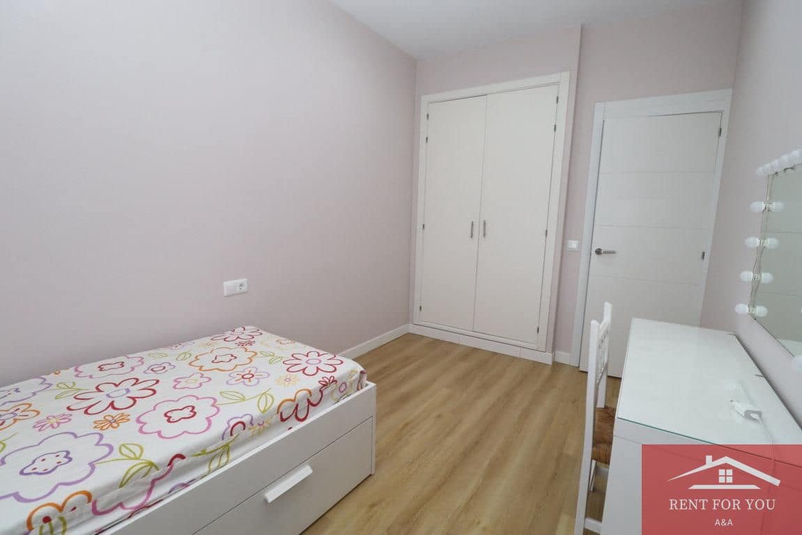 3 quarto Moradia para arrendar em Alhaurin el Grande com piscina garagem - 2 300 € (Ref: 10167928)