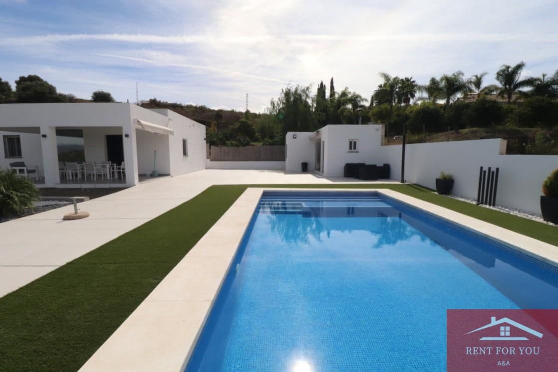 3 quarto Moradia para arrendar em Alhaurin el Grande com piscina garagem - 2 300 € (Ref: 10167928)