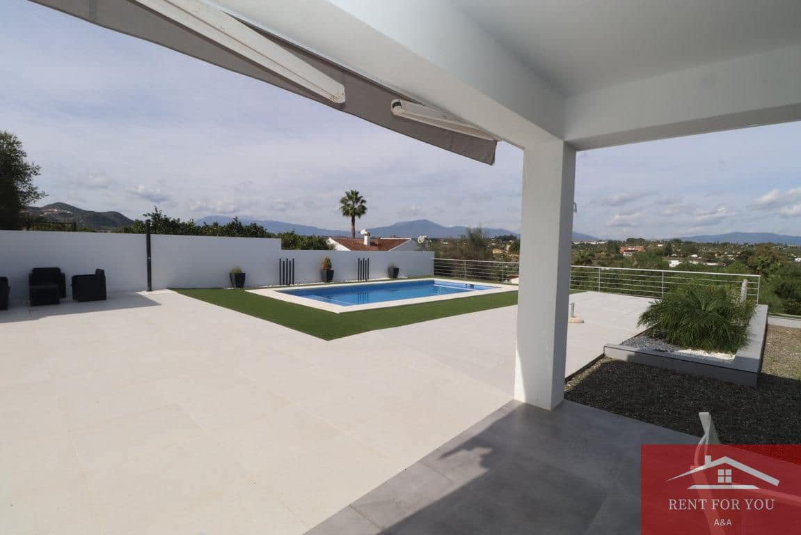 3 quarto Moradia para arrendar em Alhaurin el Grande com piscina garagem - 2 300 € (Ref: 10167928)