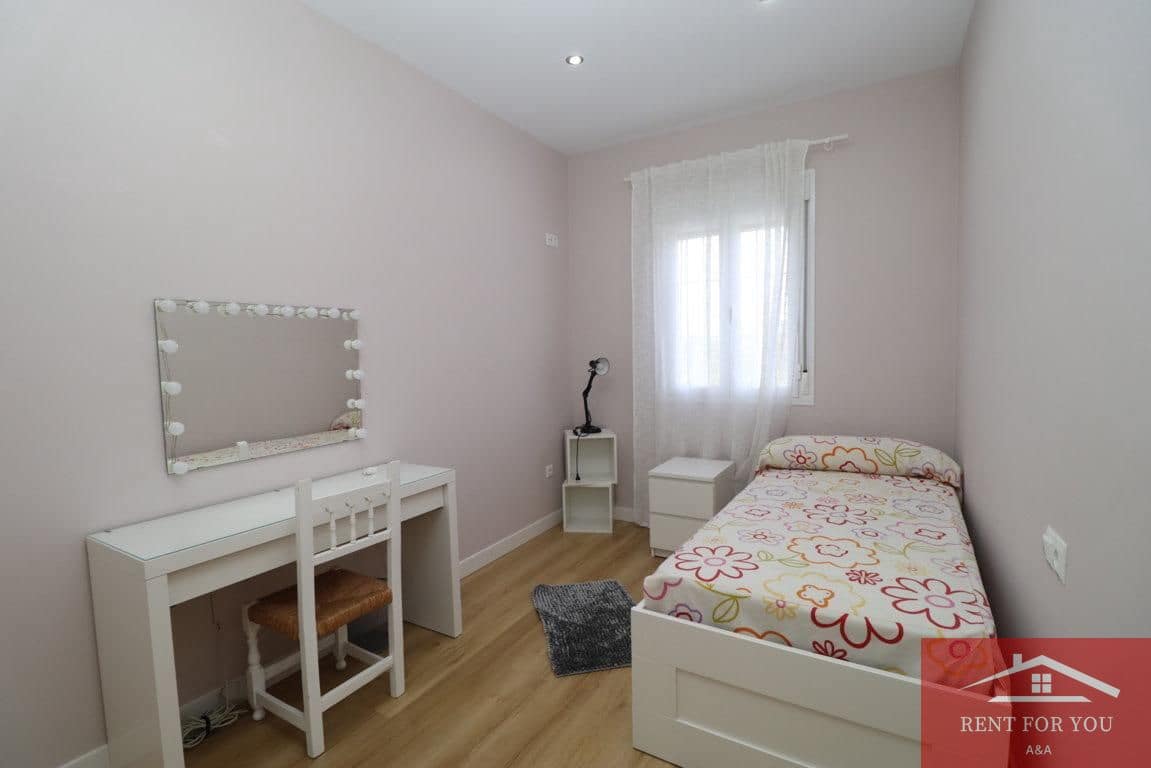 3 quarto Moradia para arrendar em Alhaurin el Grande com piscina garagem - 2 300 € (Ref: 10167928)