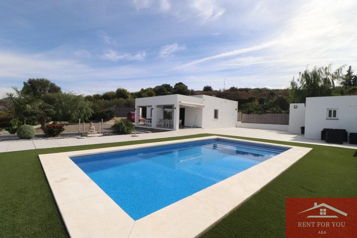 3 quarto Moradia para arrendar em Alhaurin el Grande com piscina garagem - 2 300 € (Ref: 10167928)