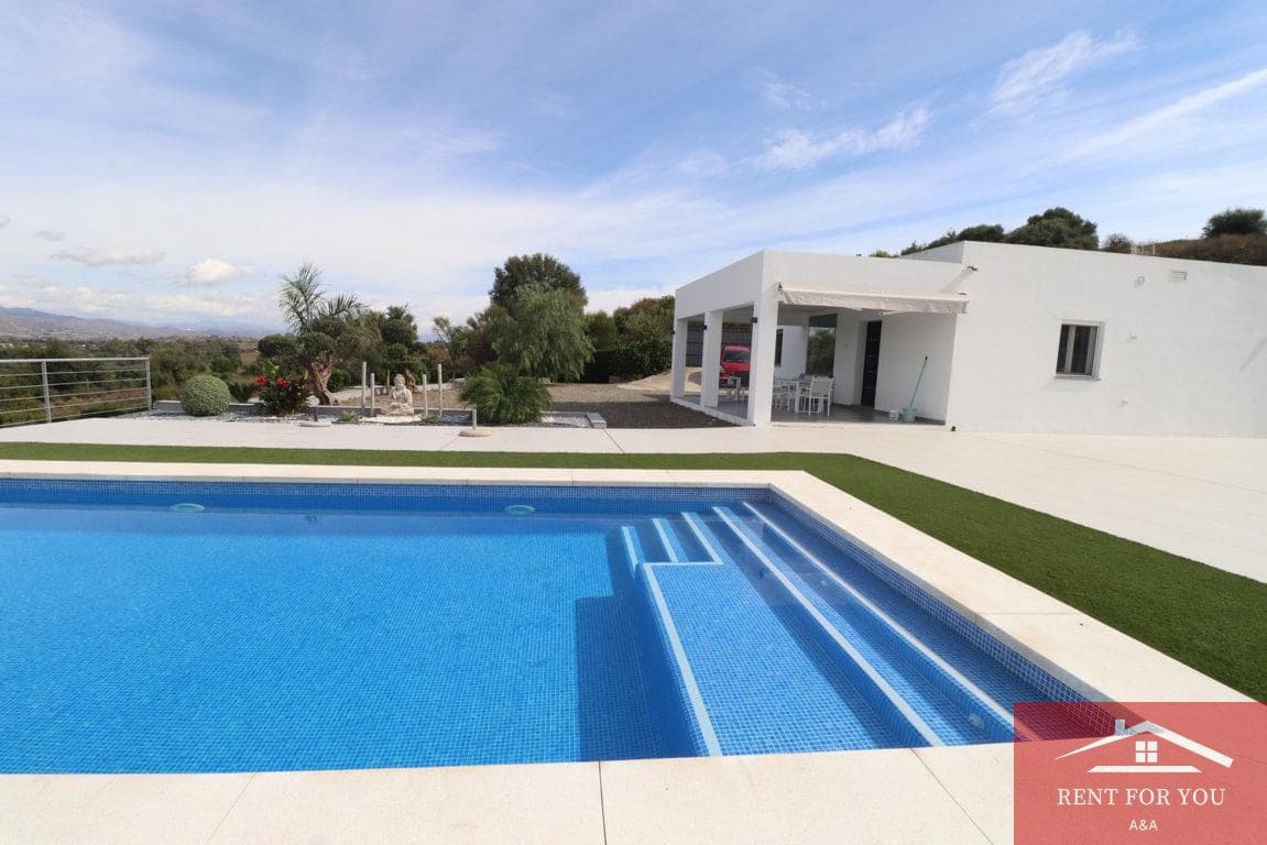 3 quarto Moradia para arrendar em Alhaurin el Grande com piscina garagem - 2 300 € (Ref: 10167928)
