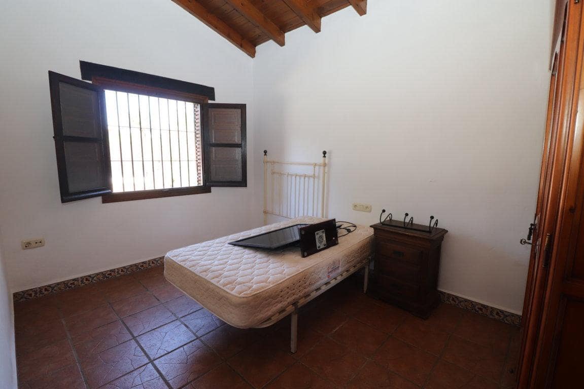 Chalet de 3 habitaciones en Alhaurín el Grande en alquiler con piscina garaje - 1.600 € (Ref: 10170446)