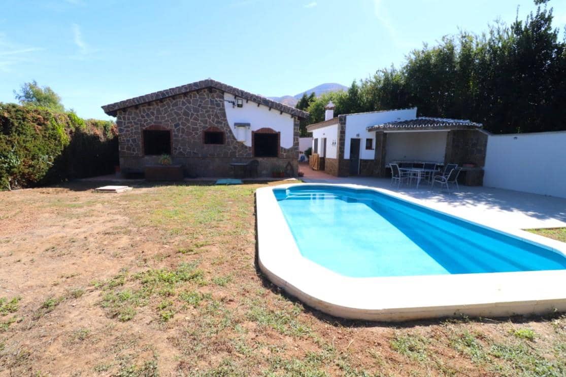 Chalet de 3 habitaciones en Alhaurín el Grande en alquiler con piscina garaje - 1.600 € (Ref: 10170446)