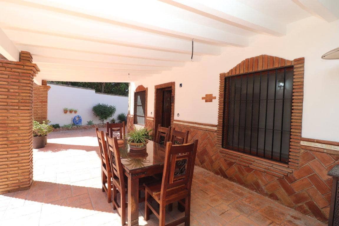 Chalet de 3 habitaciones en Alhaurín el Grande en alquiler con piscina garaje - 1.600 € (Ref: 10170446)