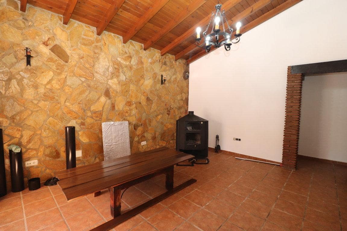 Chalet de 3 habitaciones en Alhaurín el Grande en alquiler con piscina garaje - 1.600 € (Ref: 10170446)