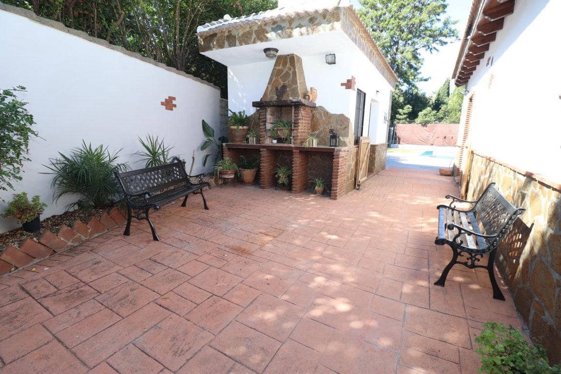 Chalet de 3 habitaciones en Alhaurín el Grande en alquiler con piscina garaje - 1.600 € (Ref: 10170446)