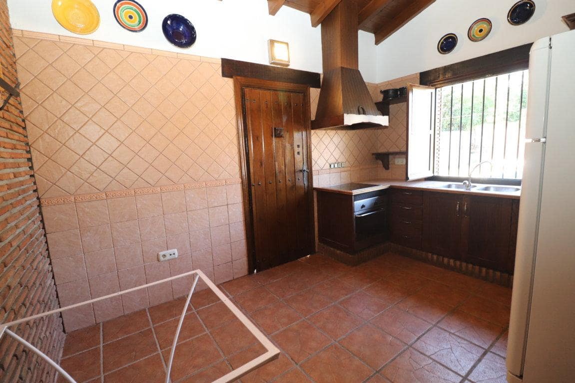 Chalet de 3 habitaciones en Alhaurín el Grande en alquiler con piscina garaje - 1.600 € (Ref: 10170446)