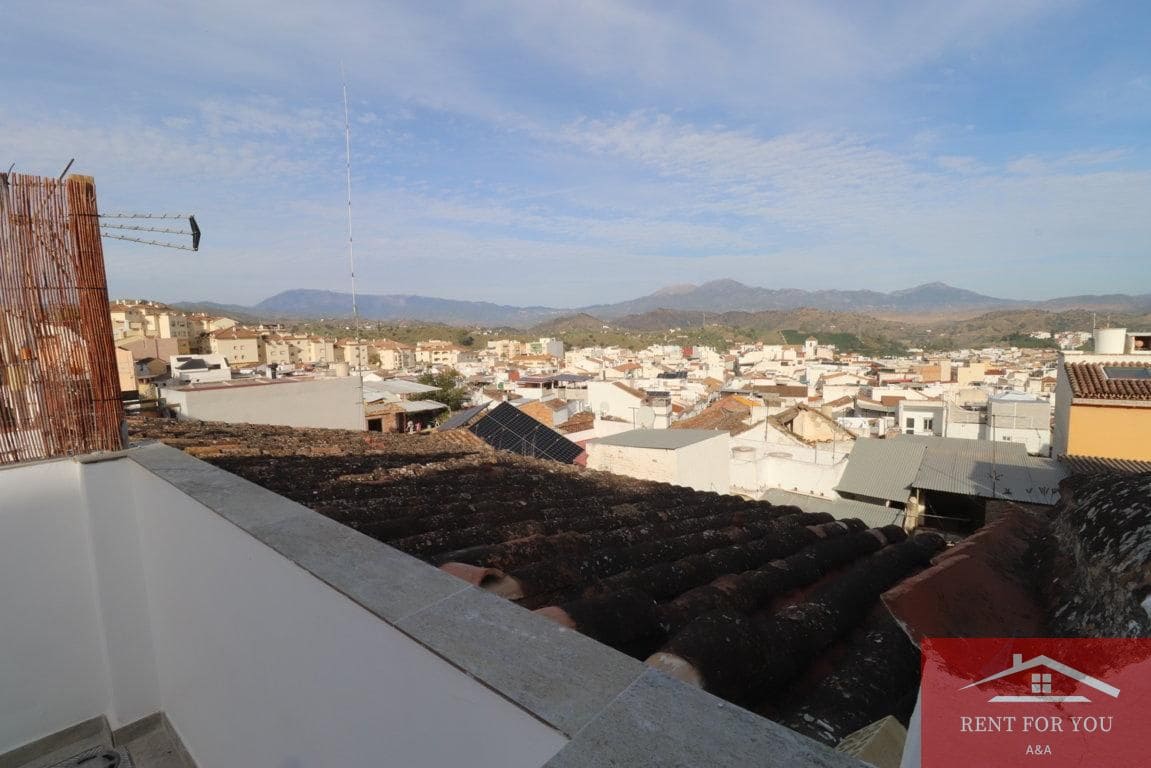 Piso de 1 habitación en Coín en alquiler con garaje - 950 € (Ref: 10181661)