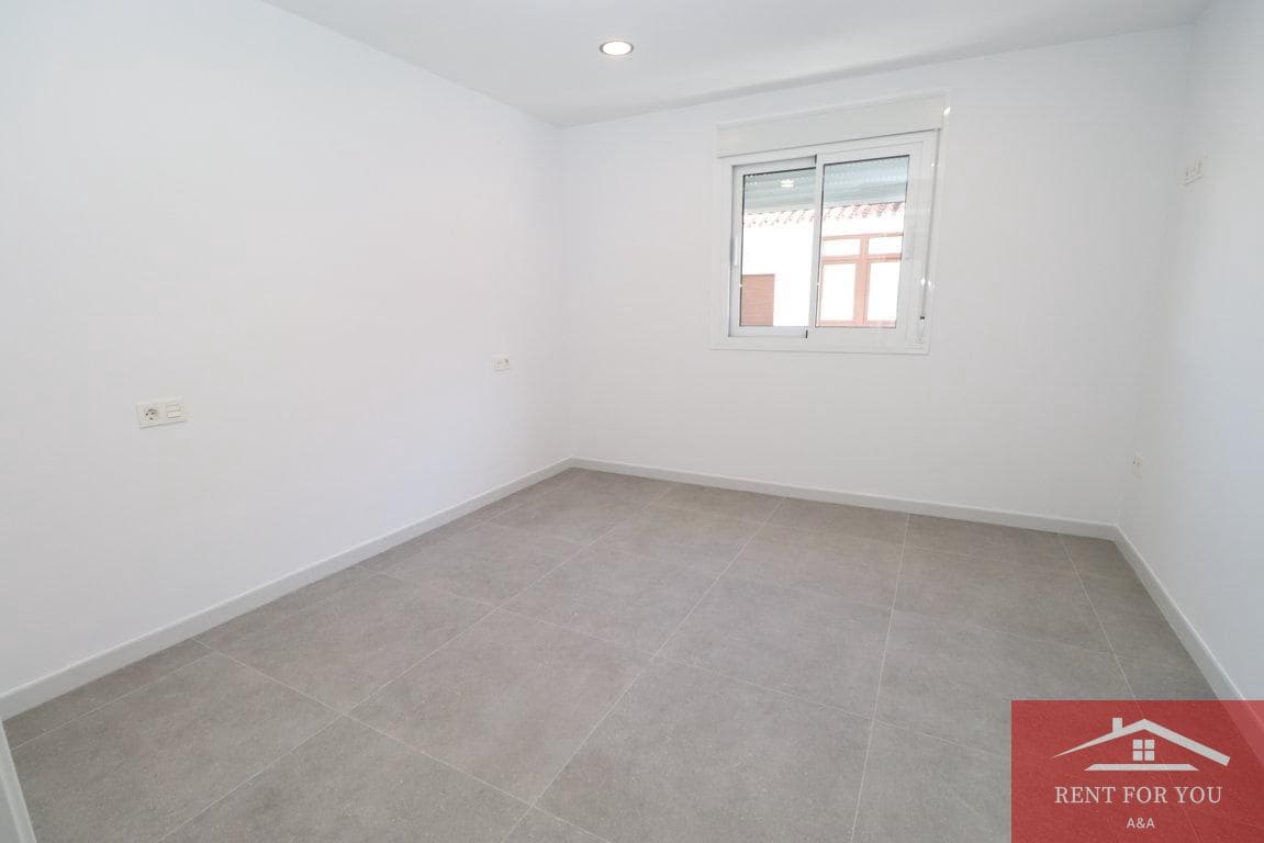 Piso de 2 habitaciones en Alhaurín el Grande en alquiler con garaje - 1.000 € (Ref: 10181662)