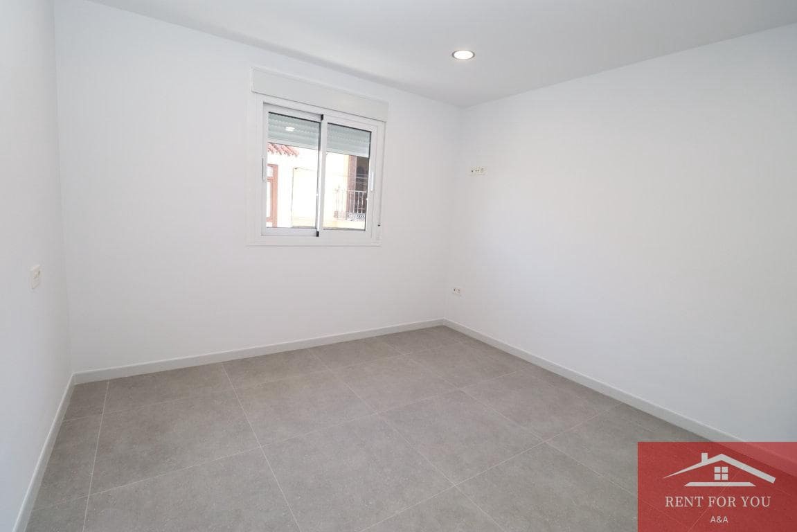 Piso de 2 habitaciones en Alhaurín el Grande en alquiler con garaje - 1.000 € (Ref: 10181662)