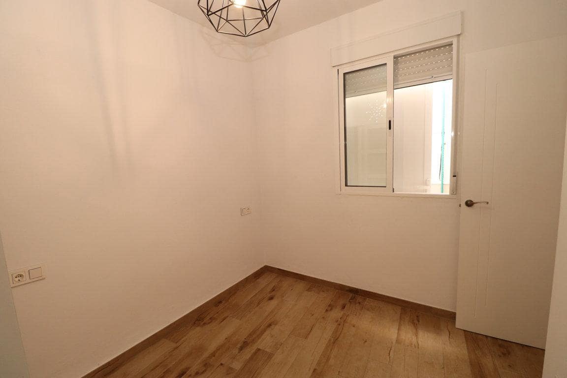 Chalet de 2 habitaciones en Alhaurín el Grande en alquiler - 750 € (Ref: 5938703)