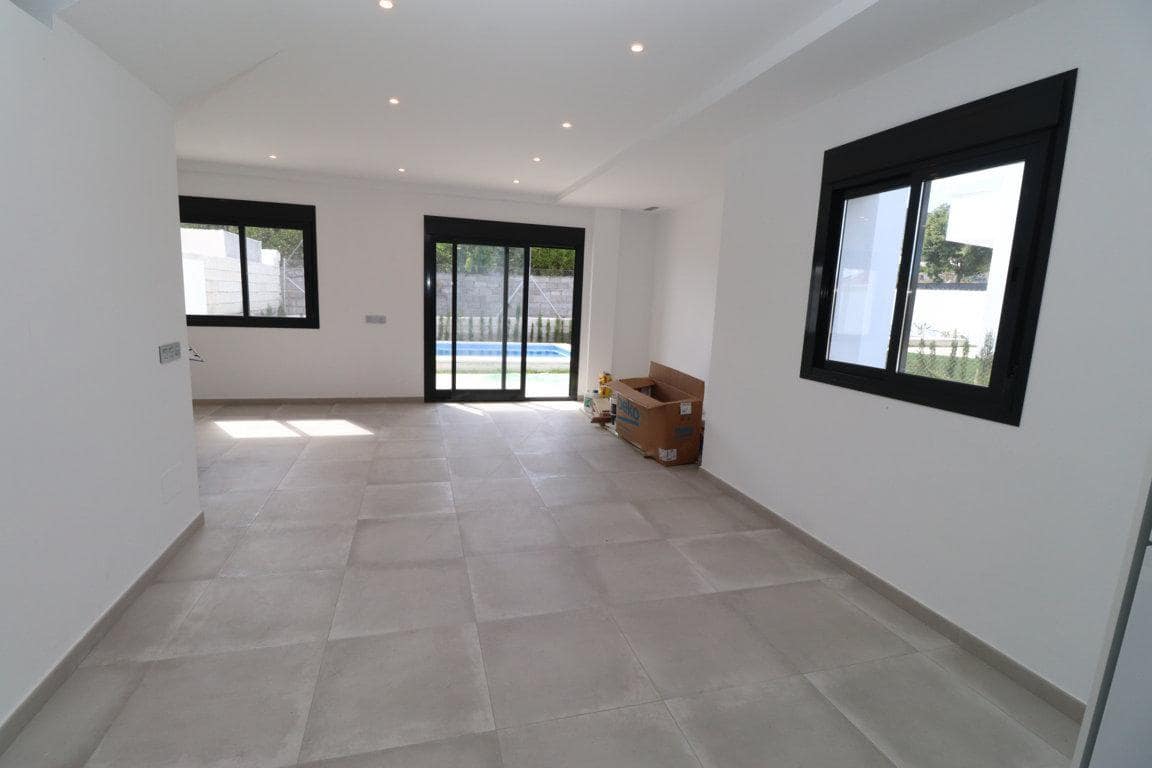 Villa/Maison de 3 chambres à louer à Alhaurin el Grande avec piscine garage - 1 700 € (Ref: 6137230)
