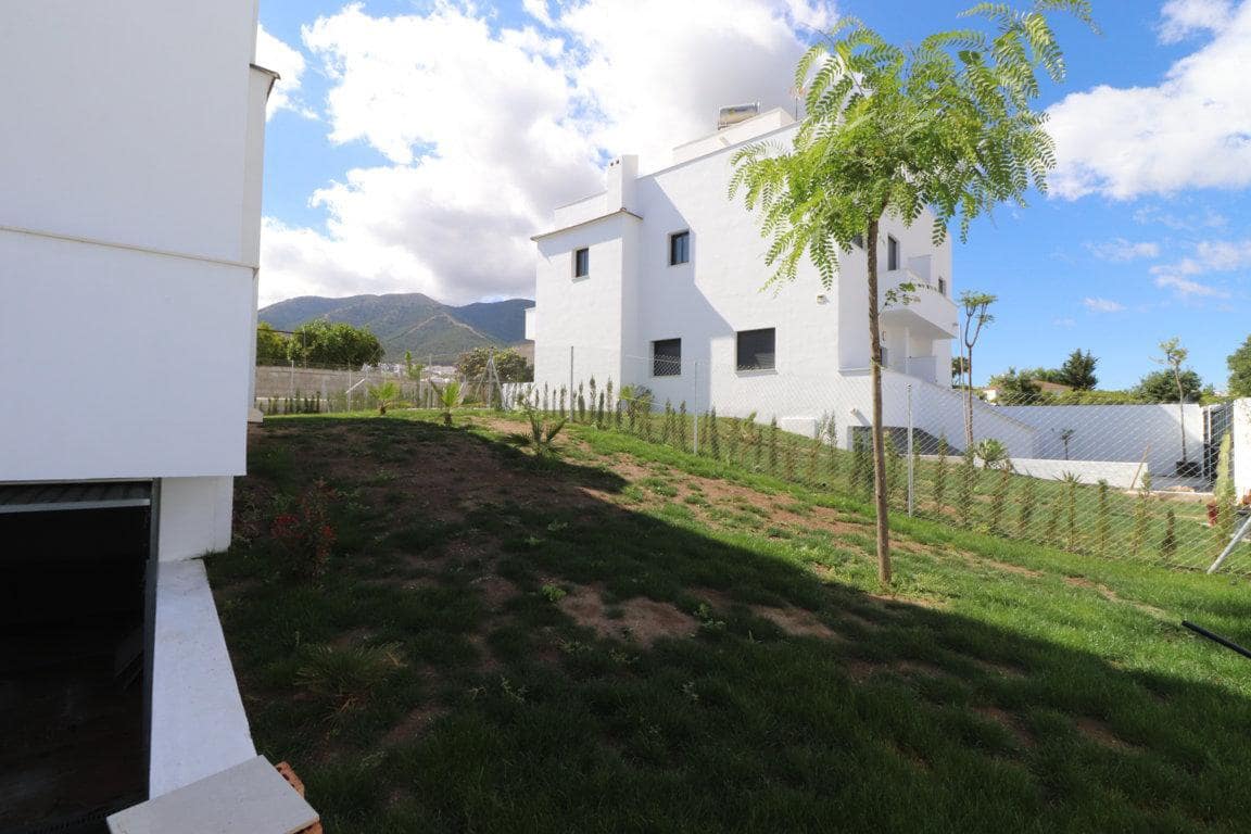 Villa/Maison de 3 chambres à louer à Alhaurin el Grande avec piscine garage - 1 700 € (Ref: 6137230)