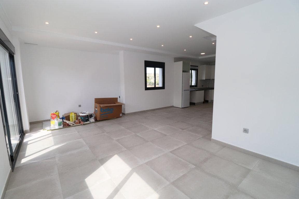 Villa/Maison de 3 chambres à louer à Alhaurin el Grande avec piscine garage - 1 700 € (Ref: 6137230)