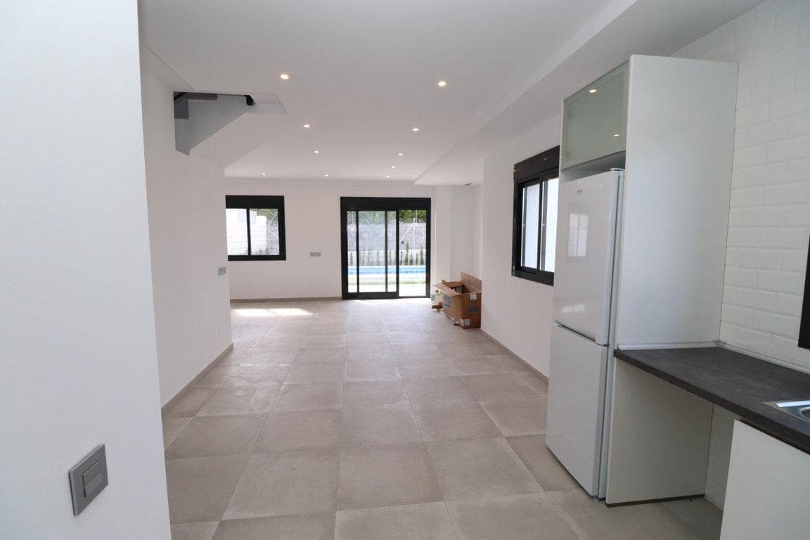 Villa/Maison de 3 chambres à louer à Alhaurin el Grande avec piscine garage - 1 700 € (Ref: 6137230)