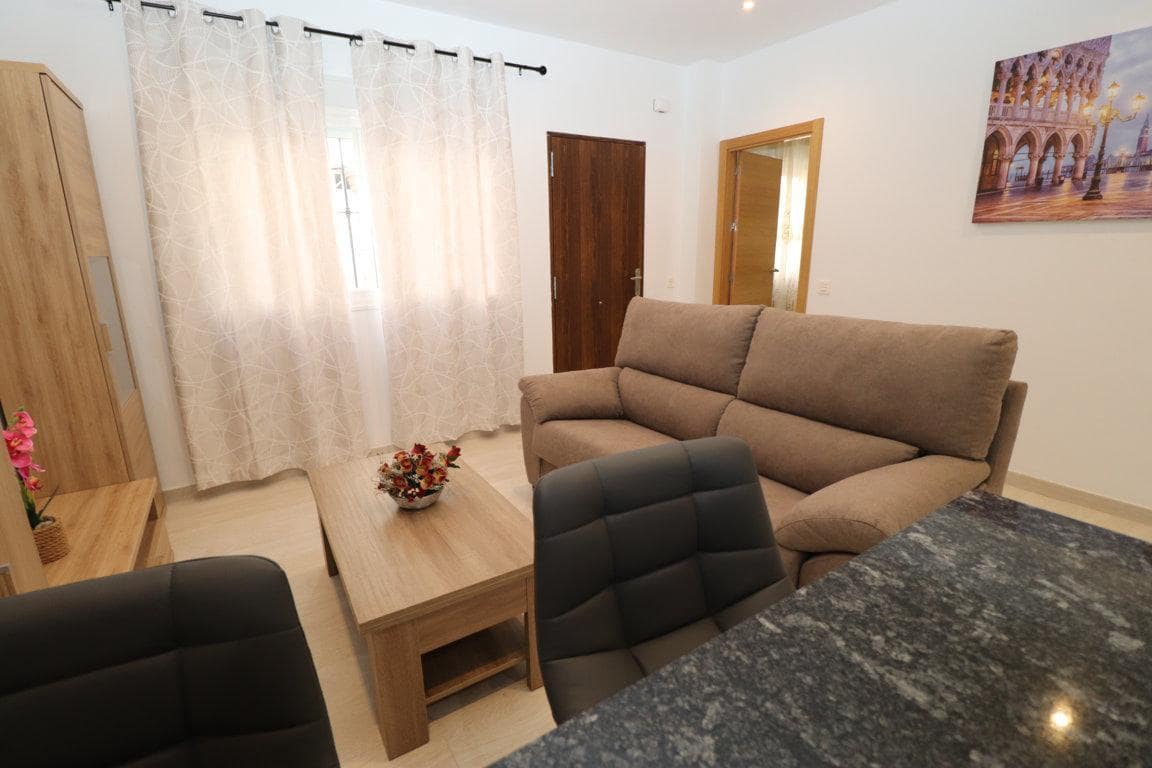 1 soverom Leilighet til leie i Coin - € 700 (Ref: 6137231)