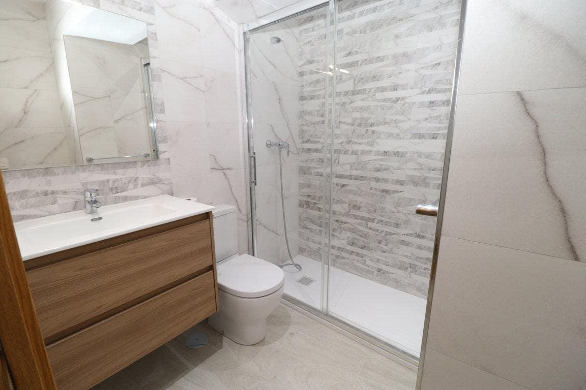 1 soverom Leilighet til leie i Coin - € 700 (Ref: 6137231)