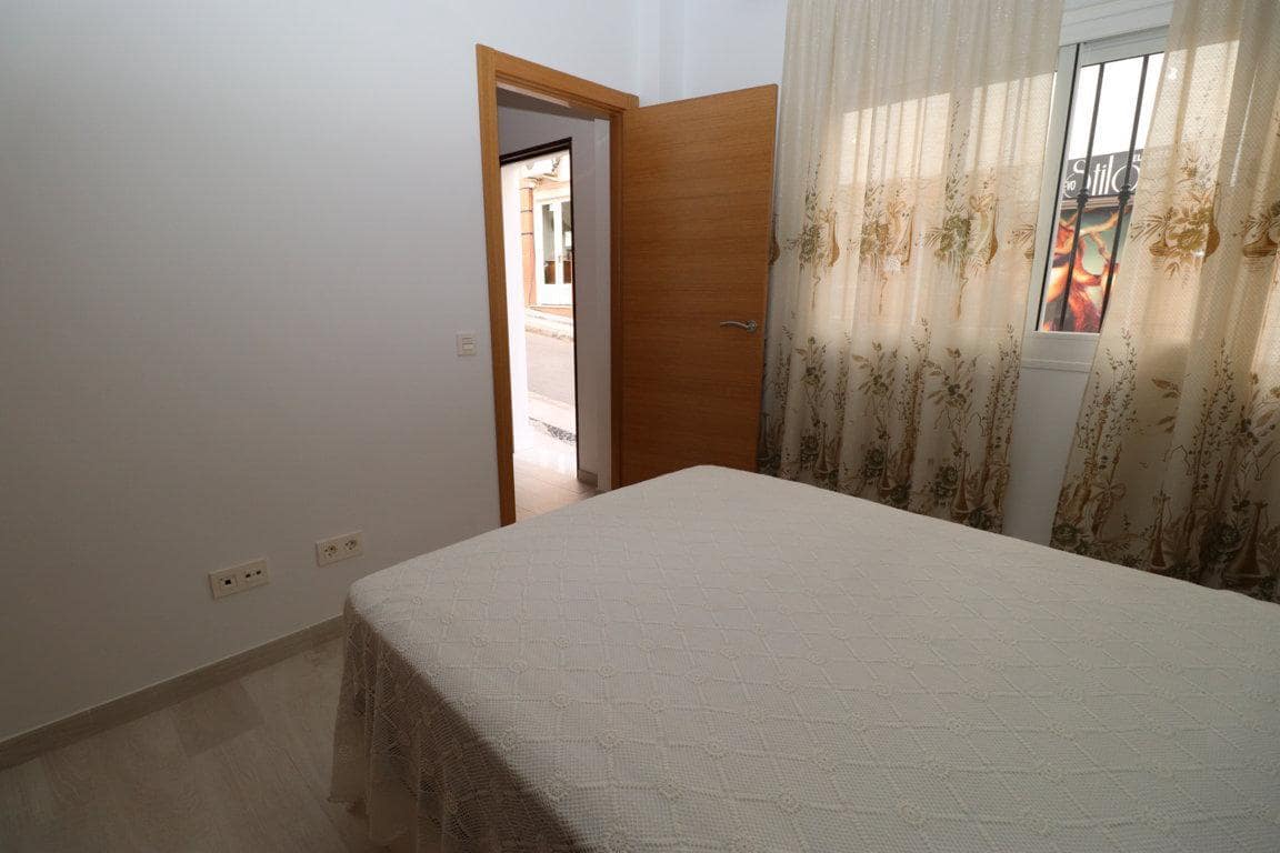 1 soverom Leilighet til leie i Coin - € 700 (Ref: 6137231)