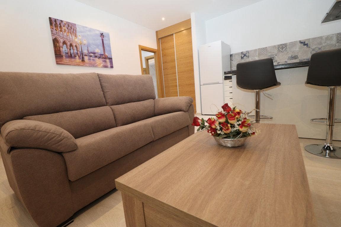 1 soverom Leilighet til leie i Coin - € 700 (Ref: 6137231)