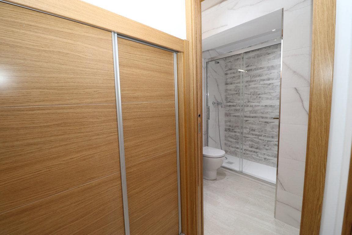 1 soverom Leilighet til leie i Coin - € 700 (Ref: 6137231)