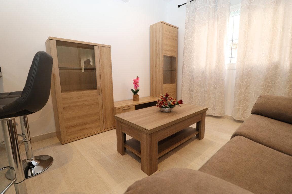 1 soverom Leilighet til leie i Coin - € 700 (Ref: 6137231)