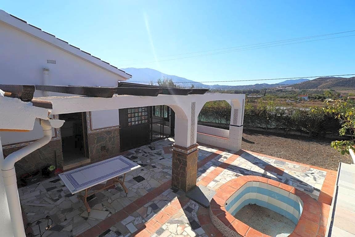 2 bedroom Villa for rent in Alhaurin el Grande with pool garage - € 1,500 (Ref: 6424240)
