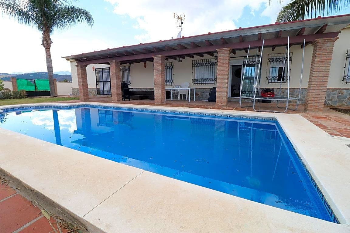 4 soveværelse Villa til leje i Alhaurin el Grande med swimmingpool - € 2.200 (Ref: 6453451)