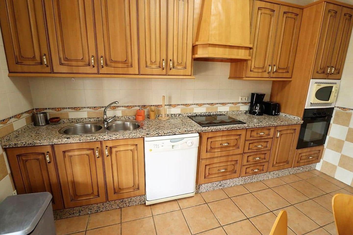 4 bedroom Villa for rent in Alhaurin el Grande with pool garage - € 1,800 (Ref: 6640060)