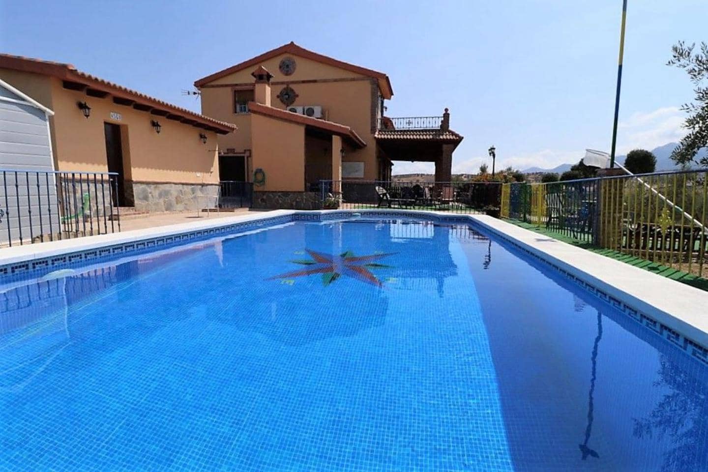 4 bedroom Villa for rent in Alhaurin el Grande with pool garage - € 1,800 (Ref: 6640060)