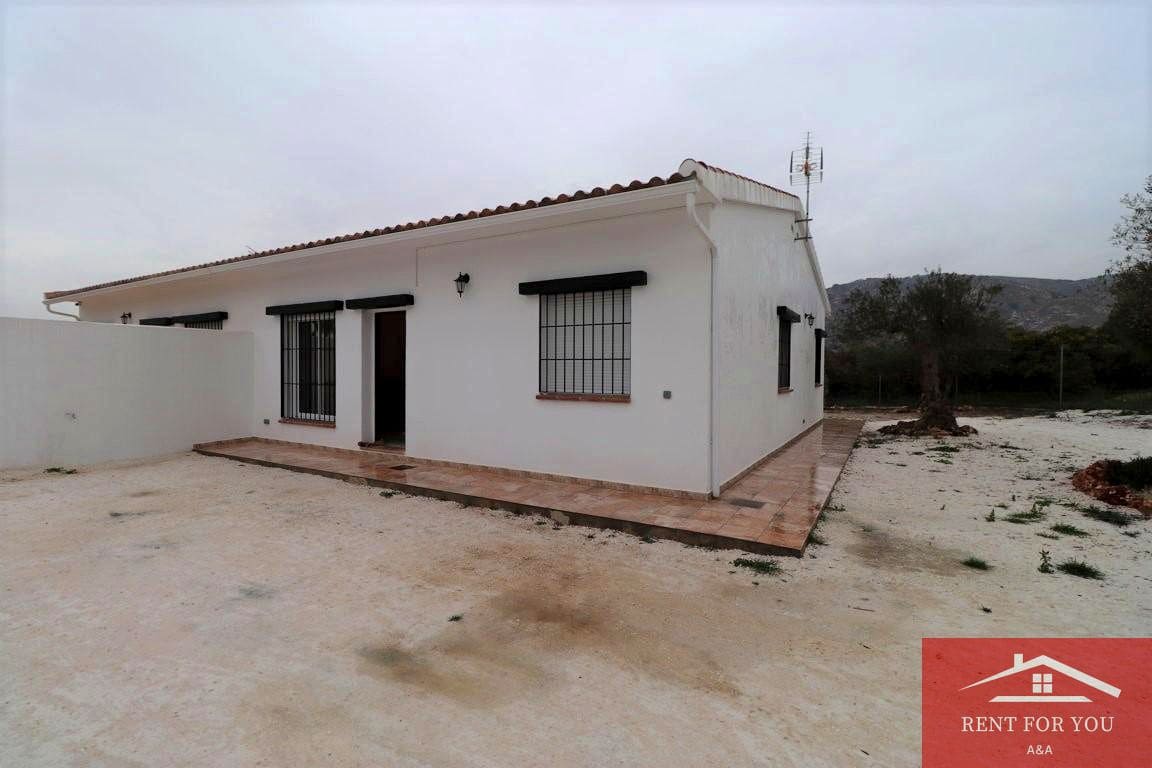 3 quarto Moradia para arrendar em Alhaurin de la Torre - 1 400 € (Ref: 6708182)